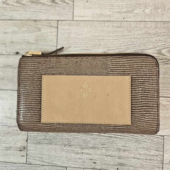 India Hicks The Reserve Wallet in Island Gecko Colorway Gold Hardware - Picture 1 of 8